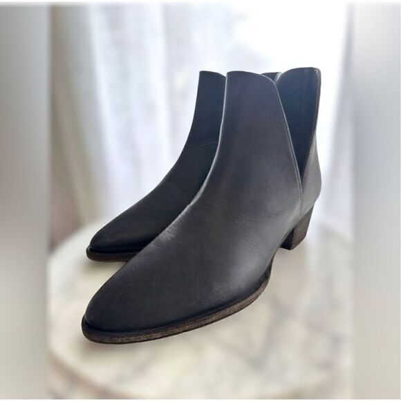 Free People Leather Charm Double V Ankle Boots Size 38.5 - Picture 2 of 16